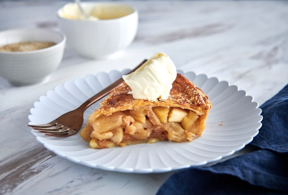 It’s perfect dessert recipe for winter. This delicious, classic apple pie is packed full of tender apples, encased in flaky sour cream pastry with a hint of spice for all that’s nice!